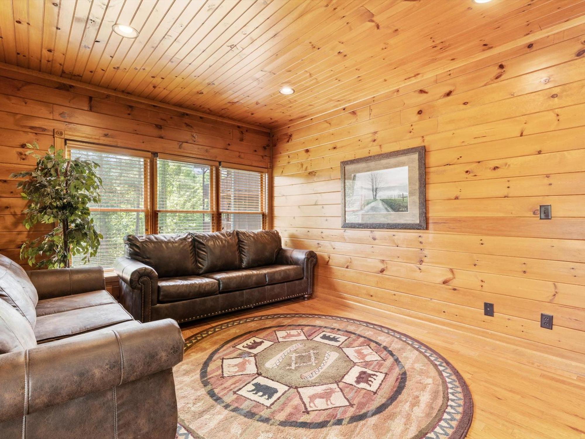 The Great Escape Ii, 5 Bedrooms, Sleeps 17, Game Room, Pool Access, Theater Hébergement de vacances Gatlinburg
